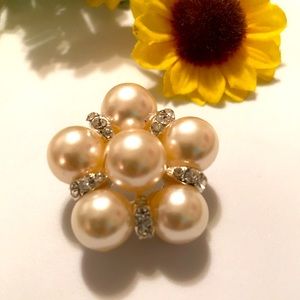 Simulated Pearl and Rhinestone Brooch Pin